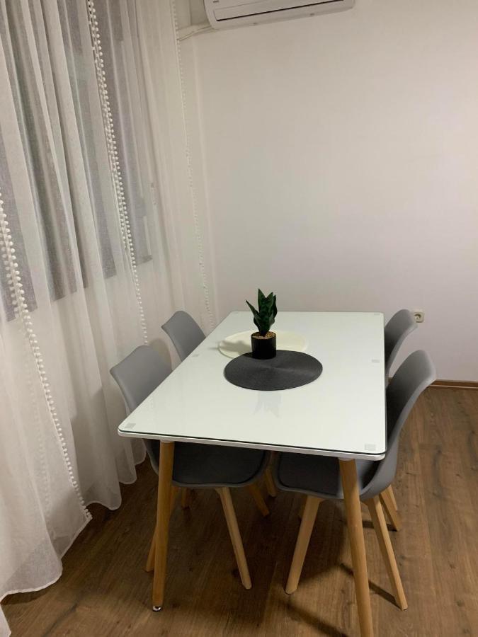 Mar Lux Lejlighed Kumanovo Eksteriør billede